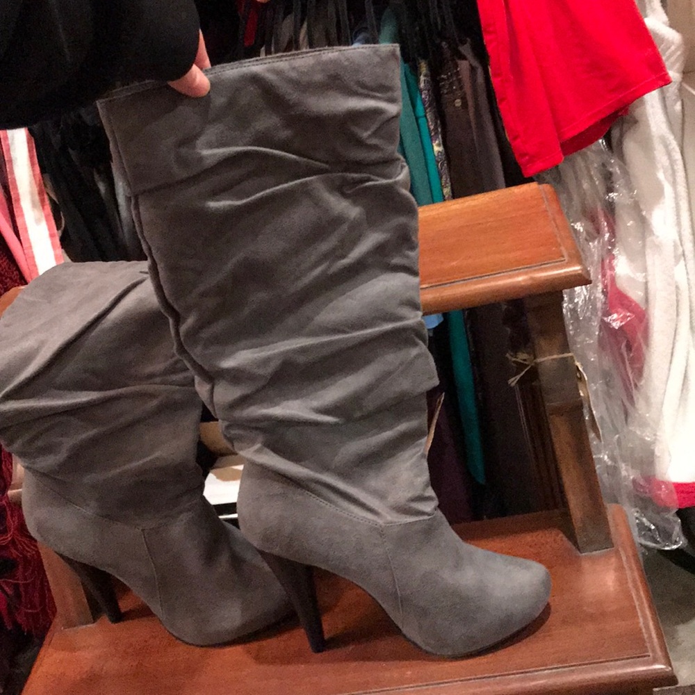 Michael Antonio Grey Boots